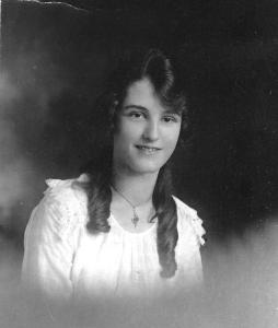 thumbs/Dorothy-Little-1920.JPG.jpg